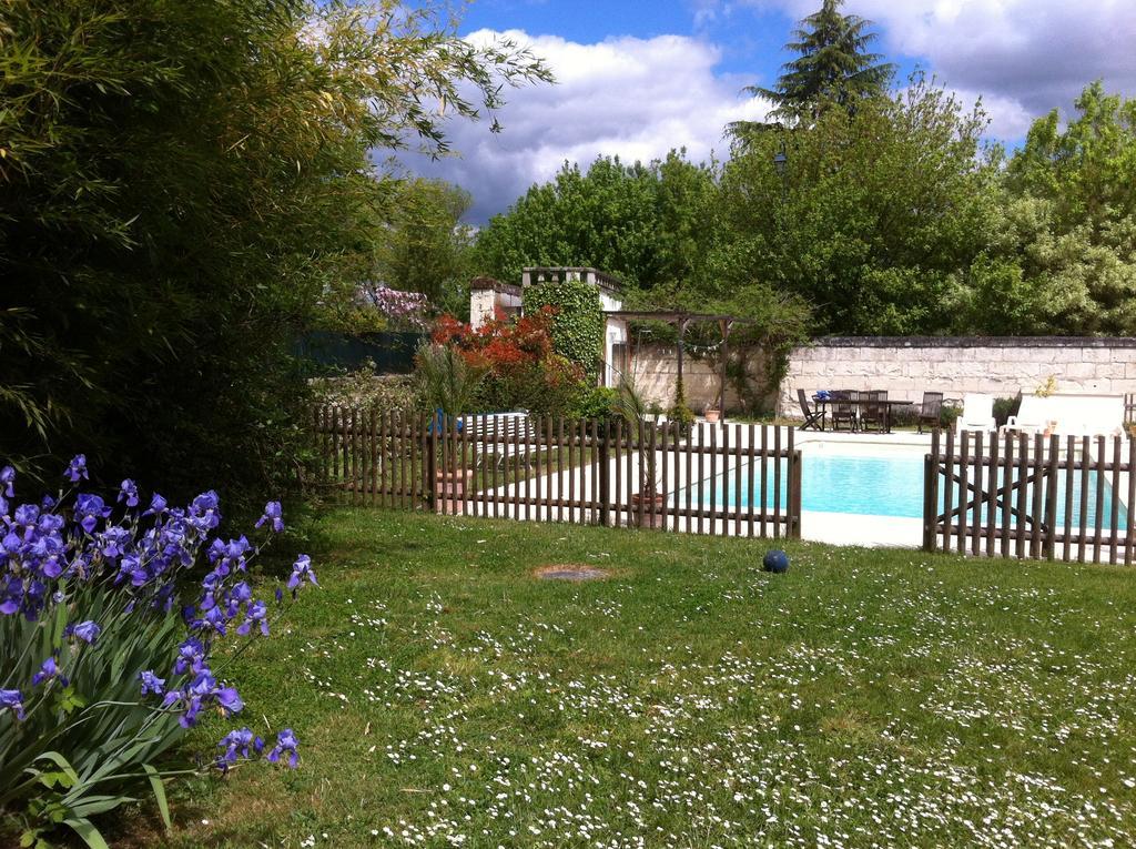 Chambre D' Hotes La Lucasserie Bed & Breakfast Saumur Exterior photo