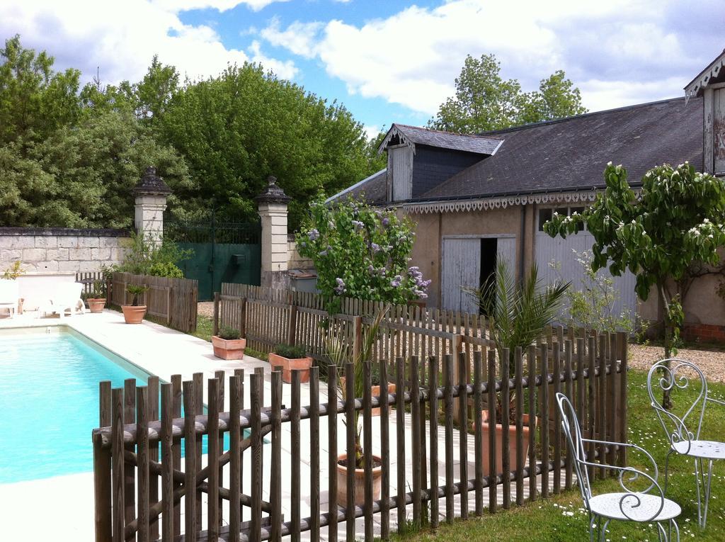 Chambre D' Hotes La Lucasserie Bed & Breakfast Saumur Exterior photo